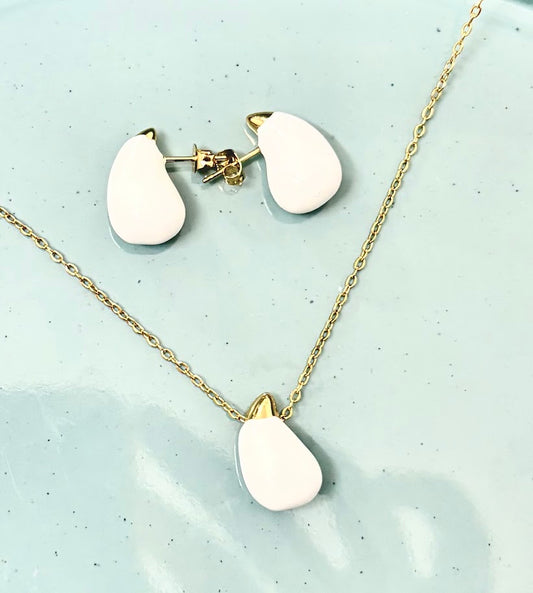 Dainty Gold Chain with White Pear Charm Necklace