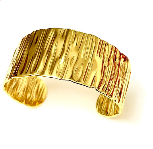 Textured Bold Cuff bracelet