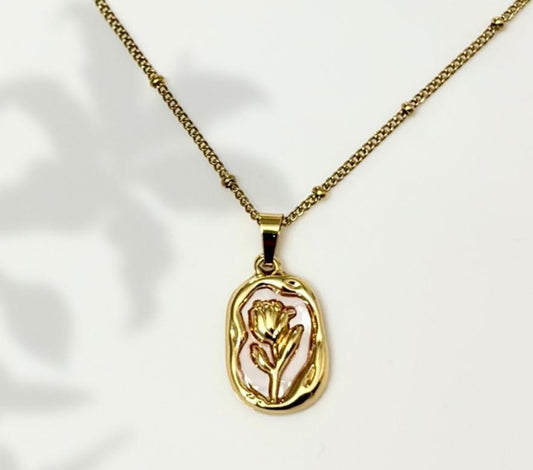 Bloom Pendant Necklace