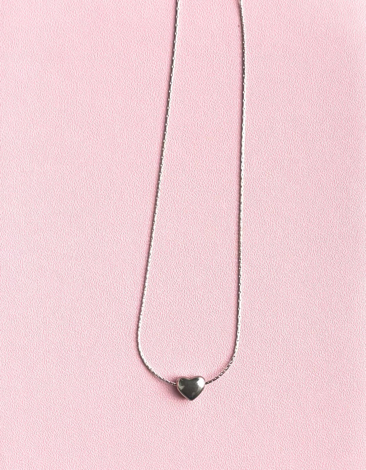 Minimal Heart Pendant Necklace