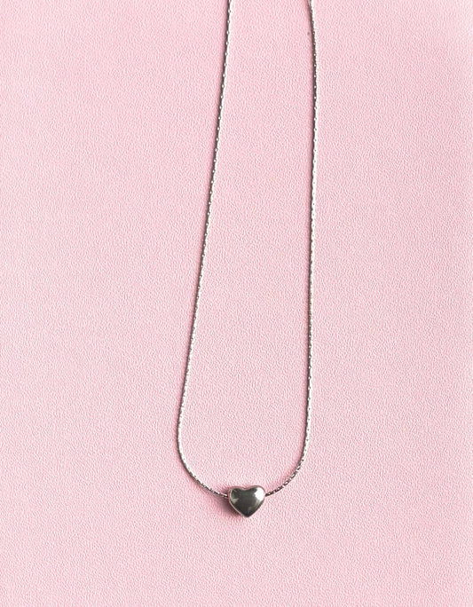 Minimal Heart Pendant Necklace