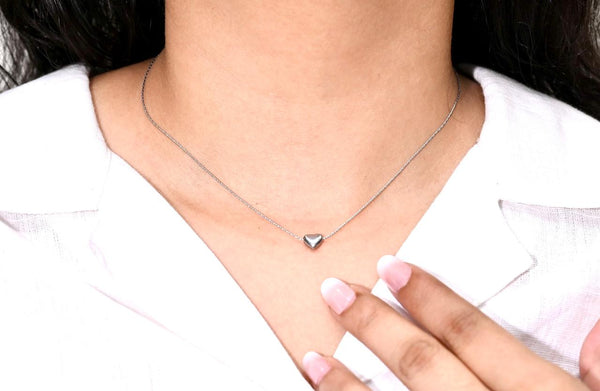Minimal Heart Pendant Necklace