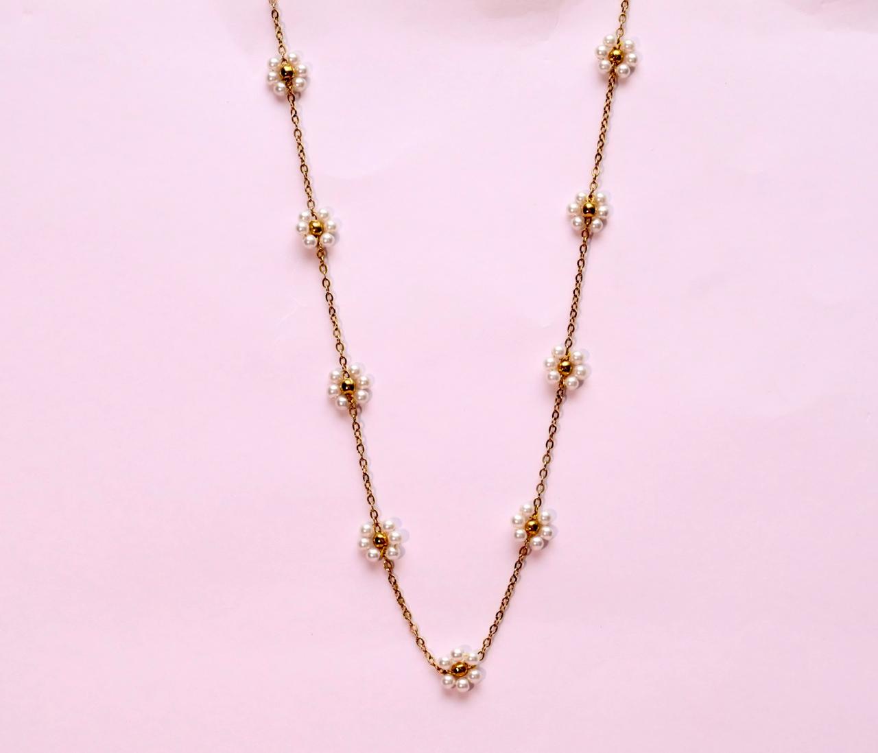 Dainty Gold & White Daisy Flower Beaded Choker Necklace