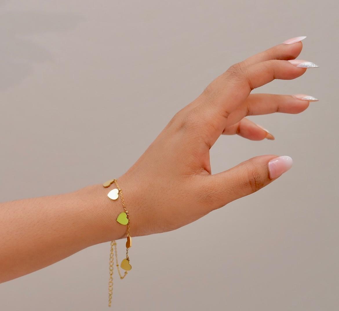 Dainty Gold Heart Charm Bracelet